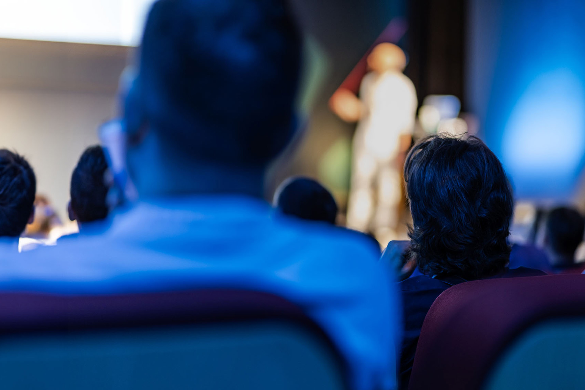 Veranstaltungstechnik live, digital und hybrid